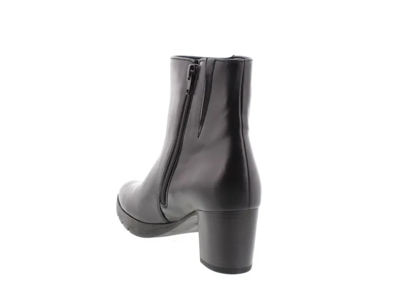 black_5.webp Black