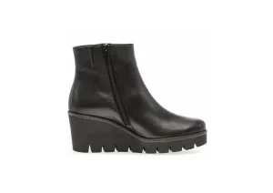 54.780.27 Black Leather Wedge Ankle Boot