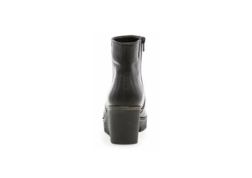 black_leather_wedge_ankl_2.webp 54.780.27 Black Leather Wedge Ankle Boot