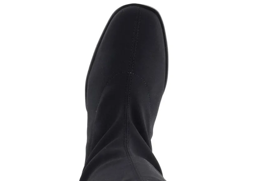 bradbury_black_3.webp Bradbury Black