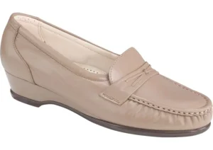 Easier Mocha Leather Slip On Wedge Loafer