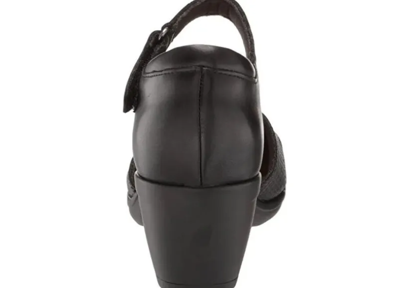 emily_rae_black_3.webp Emily Rae Black