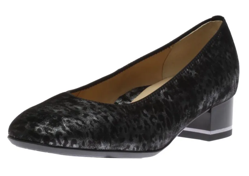 gabrielle_black__silver_a_0.webp Gabrielle Black & Silver Animal Print Pump