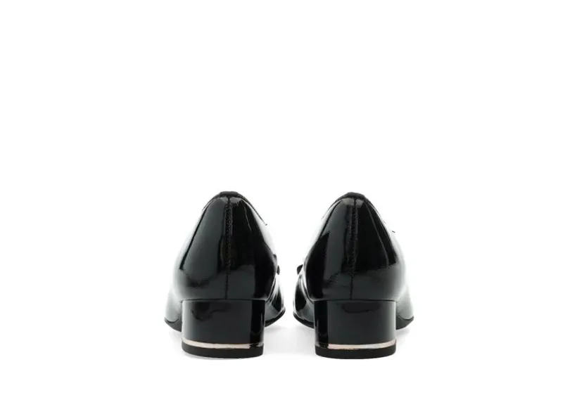 garnet_black_patent_3.webp Garnet Black Patent