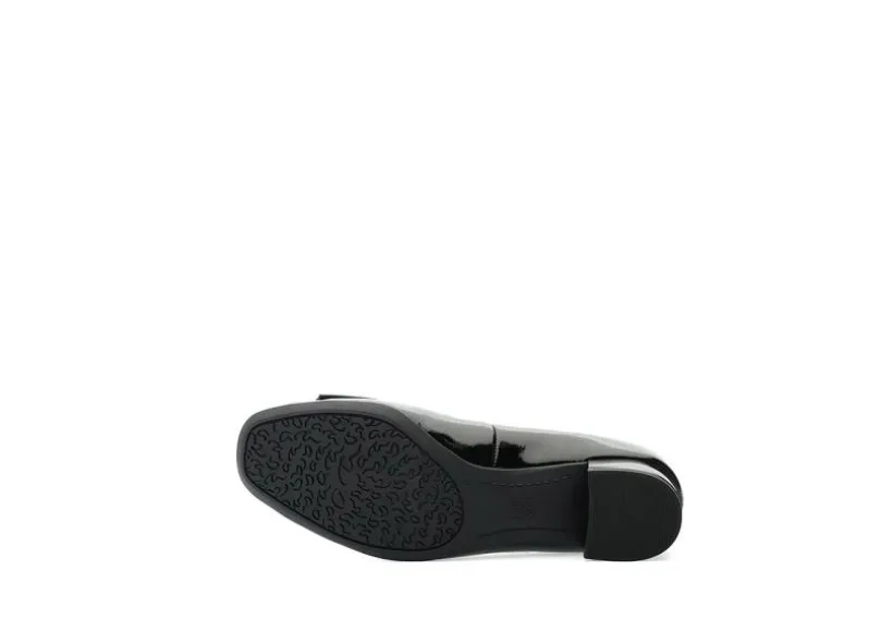 garnet_black_patent_8.webp Garnet Black Patent
