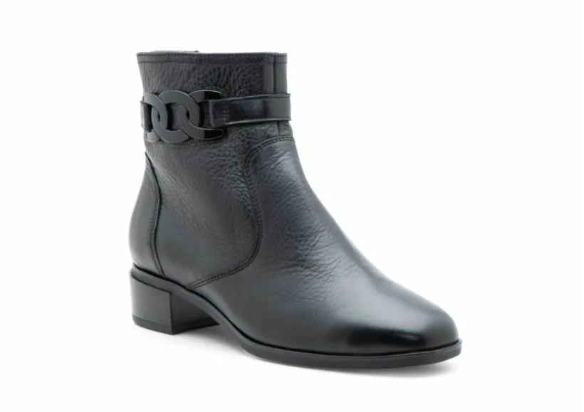 grafton_black_0.webp Grafton Black