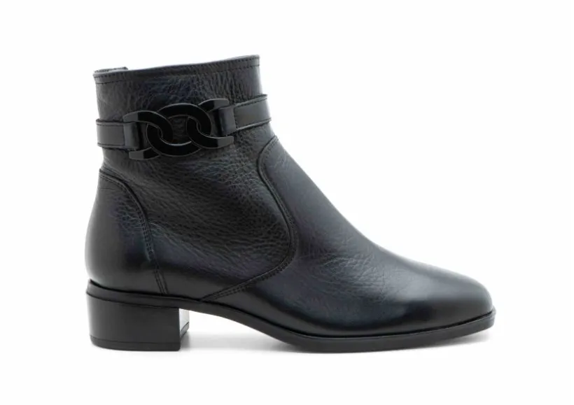 grafton_black_1.webp Grafton Black