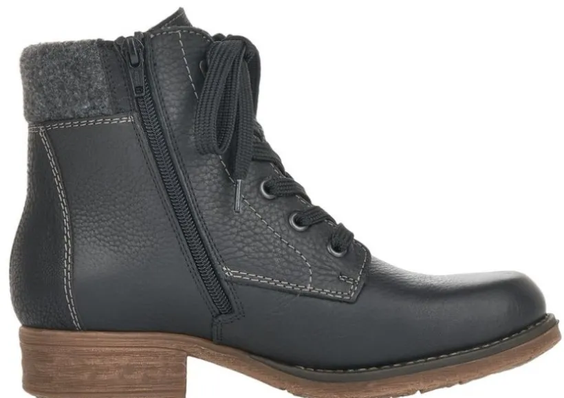 michigan_black_leather_wa_1.webp Michigan Black Leather Water-Resistant Ankle Boot