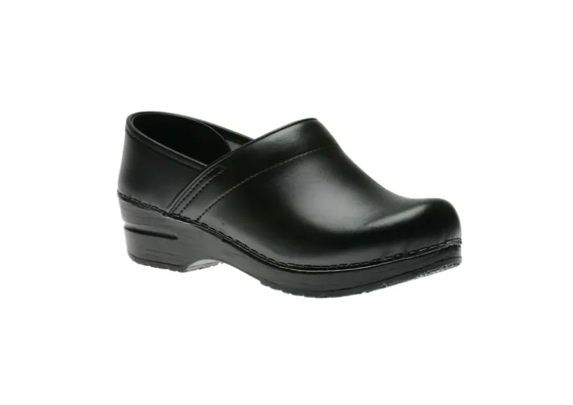 professional_black_box_cl_0-1.webp Professional Black Box Clog (Medium Width)