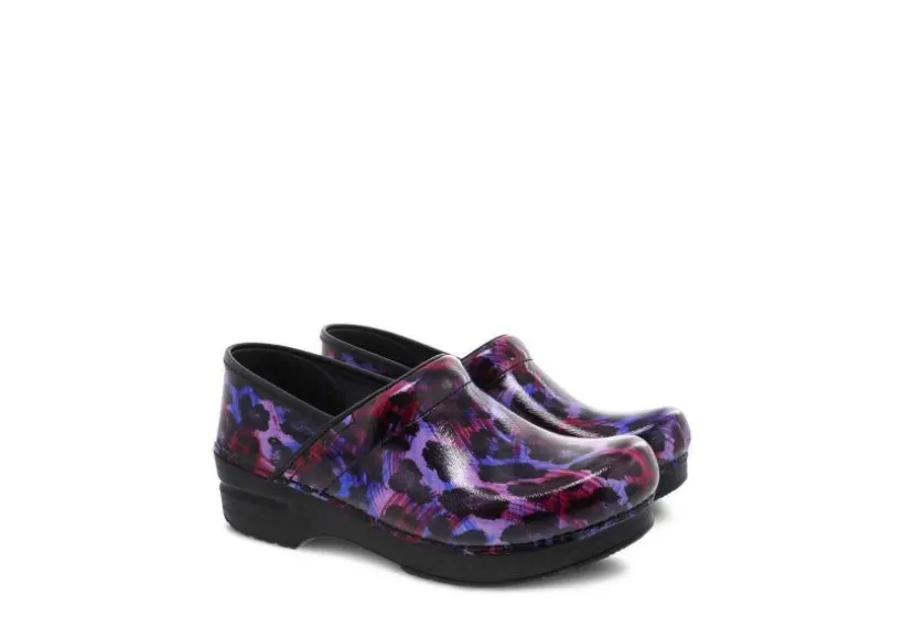 professional_painted_leop_2.webp Professional Painted Leopard Patent Clog
