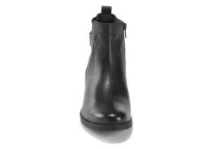 Santry Black