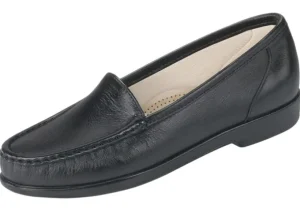 Simplify Black Leather Slip On Loafer