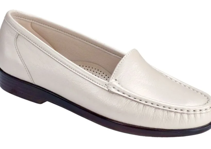 simplify_pearl_bone_slip__0.webp Simplify Pearl Bone Slip On Loafer