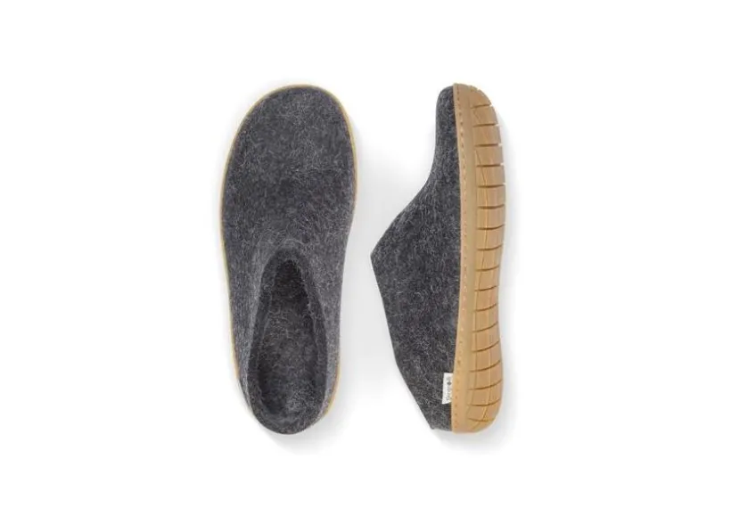 slipon_charcoal_rubber_1.webp Slip-On Charcoal Rubber
