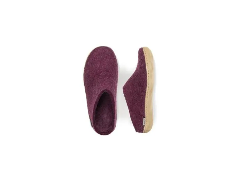 slipon_cranberry_0.webp Slip-On Cranberry