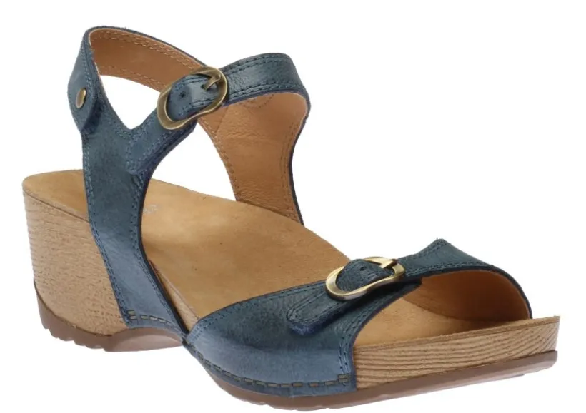 tricia_blue_0.webp Tricia Blue