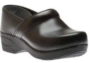 XP 2.0 Black Waterproof Leather Pull Up Clog