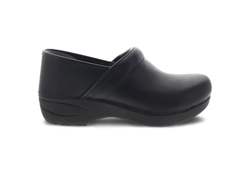 xp__black_waterproof_leat_1.webp XP 2.0 Black Waterproof Leather Pull Up Clog